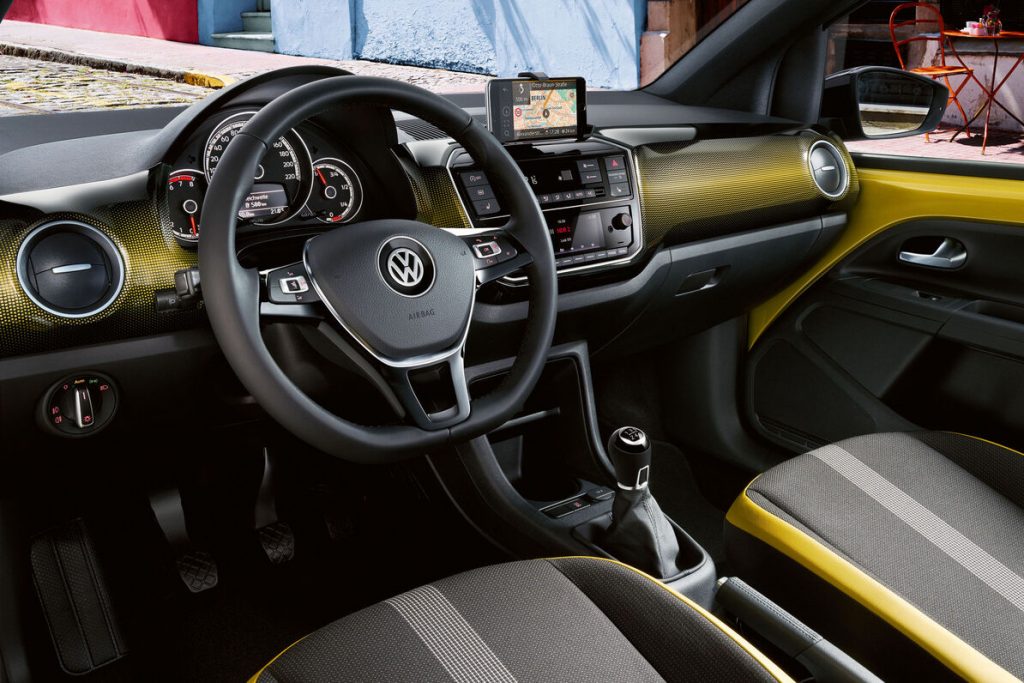 vw-volkswagen-up-bord