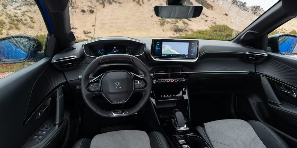 interior Peugeot 208 electric