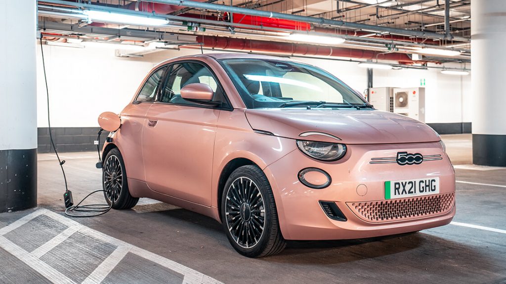 cele mai bune masini mici 2023 Fiat 500e