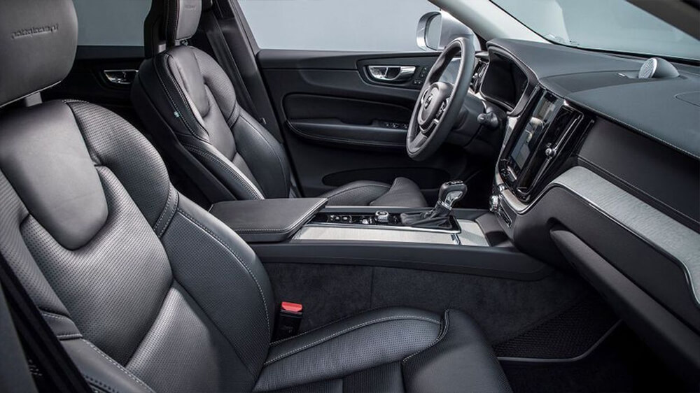 Volvo XC60 2017 interior si confort