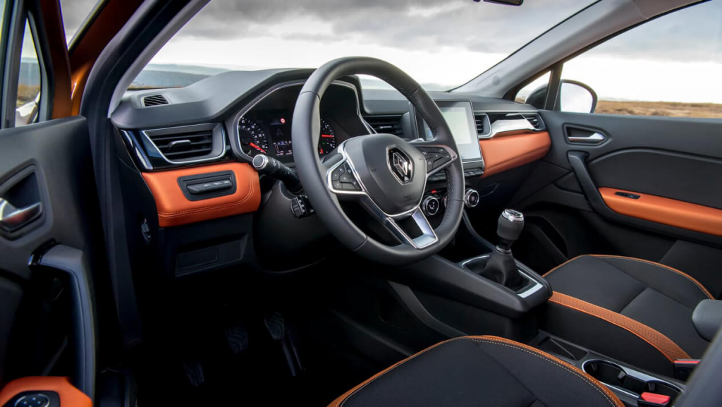 Renault Captur 2021 interior 2