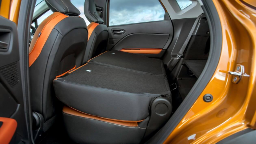 Renault Captur 2021 practicalitate si spatiu de incarcare