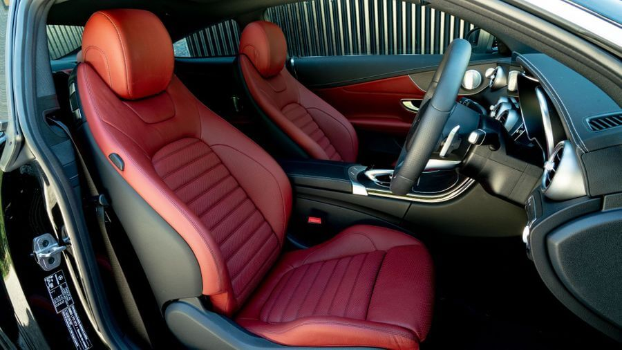Mercedes-Benz C-Class Coupe 2018 interior si confort