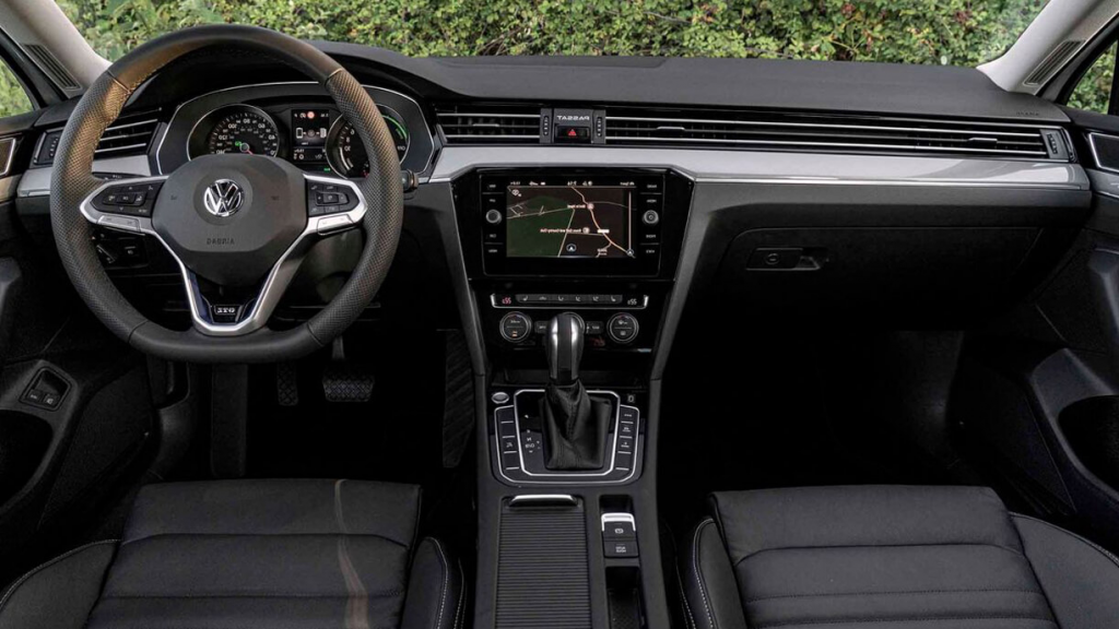 Volkswagen Passat 2019 interior