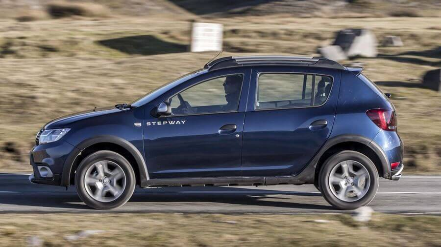 Cum se conduce o Dacia Sandero Stepway 2016