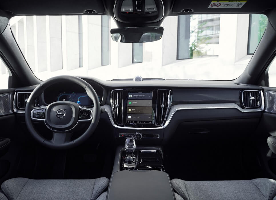 Volvo V60 Recharge interior