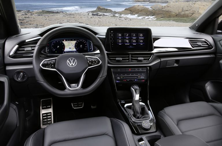 Volkswagen T-Roc 2022 interior