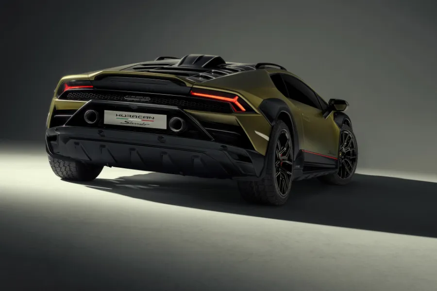 Lamborghini Huracan Sterrato de 602 CP este limitat la 260 km/h, dar nu la drumurile asfaltate Peugeot