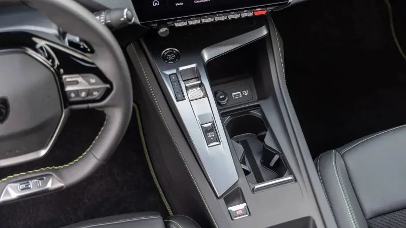 Peugeot 408 interior