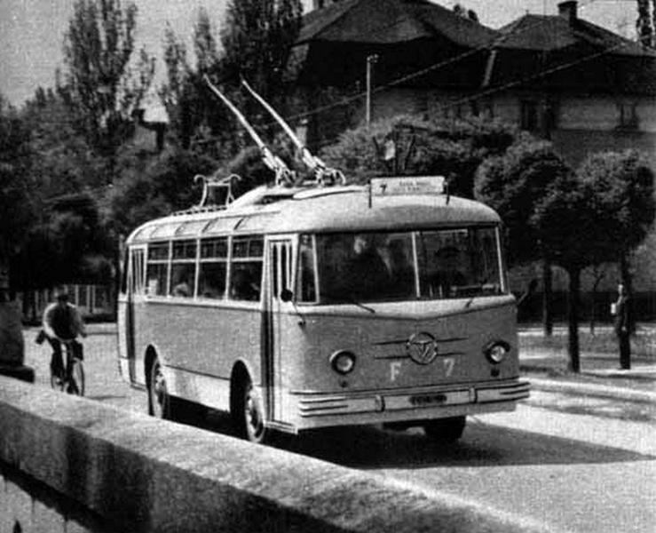 Cum arătau autobuzele produse în București acum 70 de ani VIDEO Istorie auto