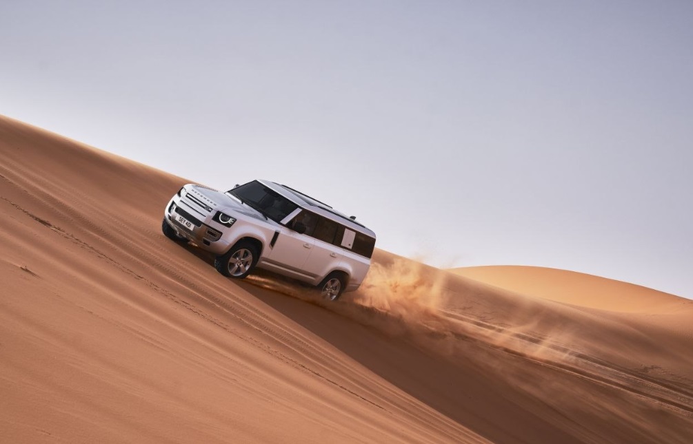 Dotări Land Rover Defender 2023