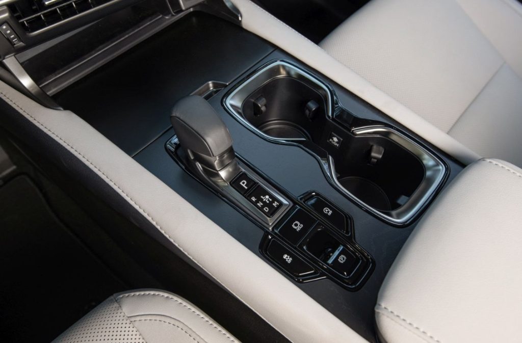 Lexus RX 2022 calitate interior