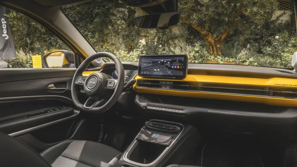 interior Jeep Avenger 2023