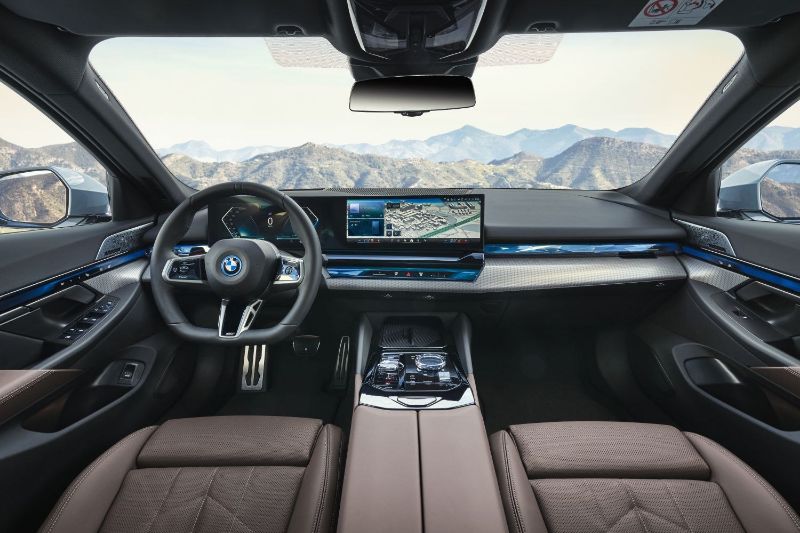 Interior BMW i5 bord