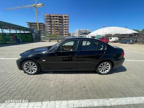 BMW Seria 3 Sedan (E90) 320d xDrive