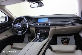 BMW Seria 7 (F01) 740d xDrive