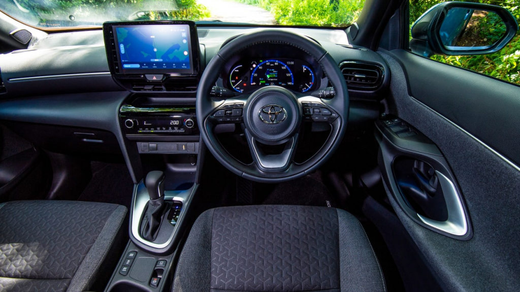 Toyota Yaris Cross Hybrid interior