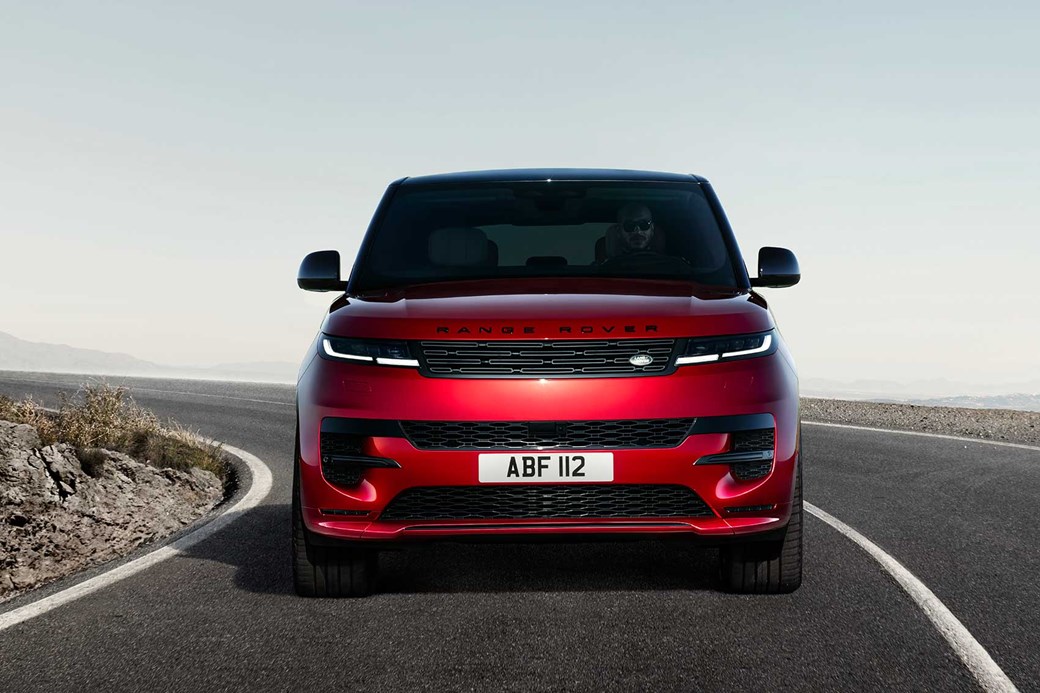 Range Rover Sport 2023 plug-in hybrid, cu motor V8 de 523 CP si ampatament mai lung Toyota