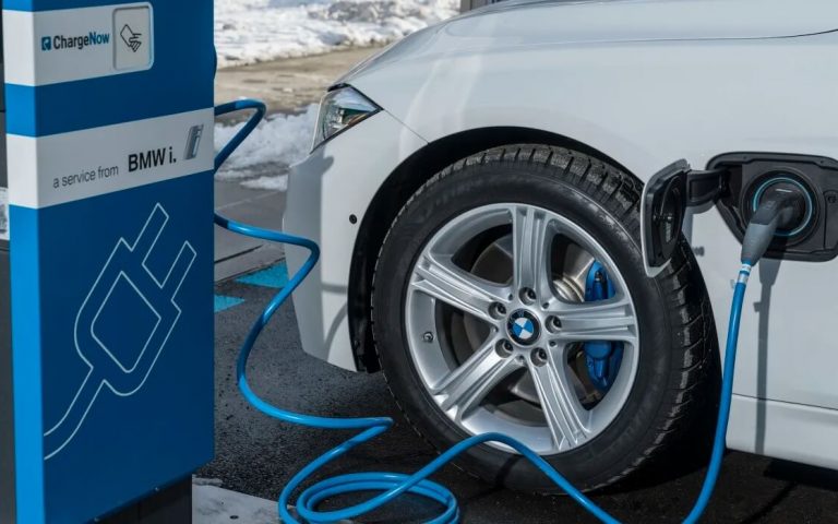 Ce înseamnă plug-in hybrid și cum funcționează