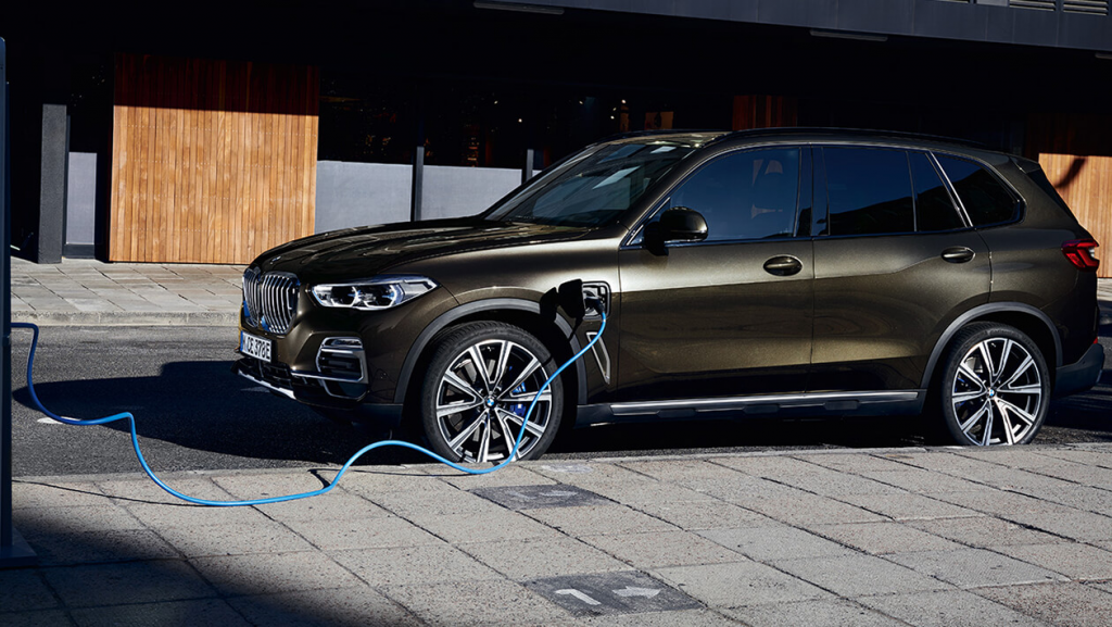 BMW X5 xDrive45e - Cele mai bune masini plug-in hybrid 2022