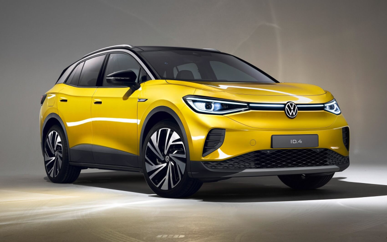 De ce sunt mai scumpe mașinile electrice?