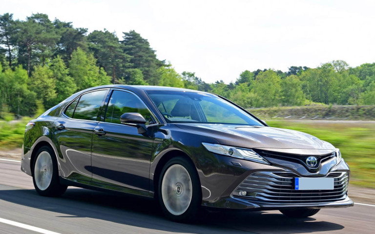 Toyota Camry 2019-2020 – Pareri
