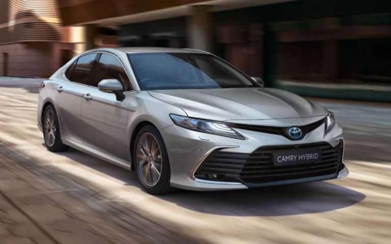 Toyota Camry 2021
