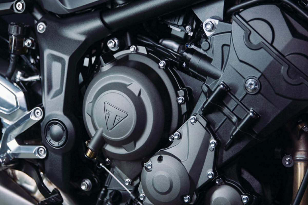 motor Triumph Trident 660