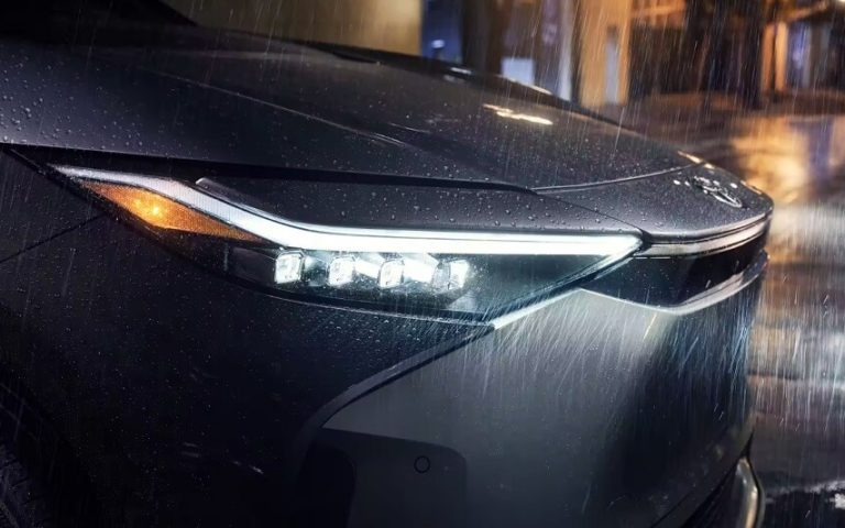 Galerie FOTO Toyota bZ4X 2023