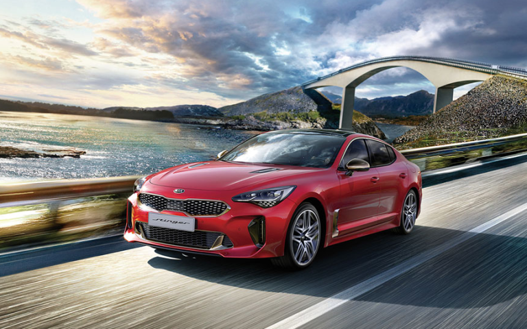 De ce ar trebui să alegi Kia Stinger in locul unui BMW sau Mercedes