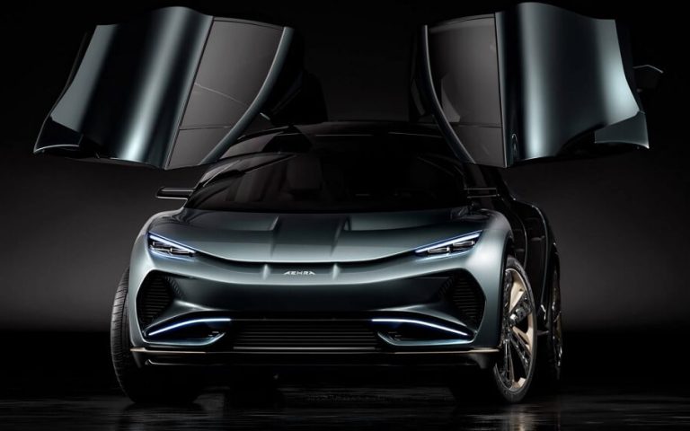 Noul SUV electric de lux, Aehra, își propune să rescrie regulile. Interviu cu fondatorul și CEO-ul companiei, Hazim Nada.