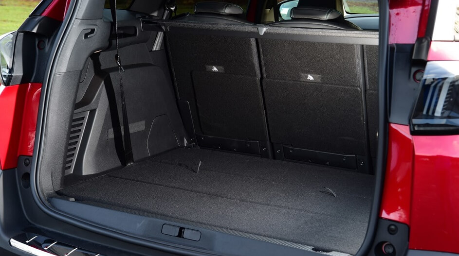 volum portbagaj Peugeot 5008