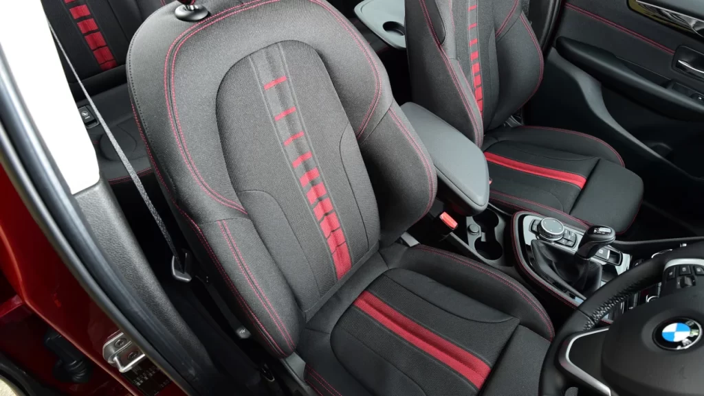 BMW 2 Seria Gran Tourer MPV interior si confort