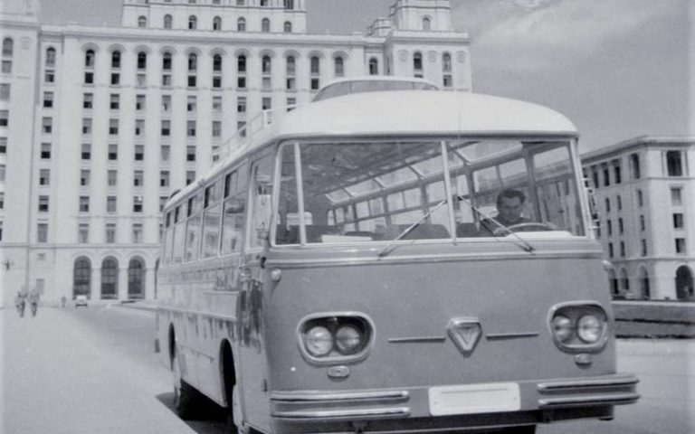 Cum arătau autobuzele produse în București acum 70 de ani VIDEO