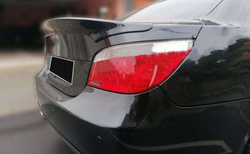 Ce poate spune un set de kituri tuning BMW Seria 5 E60 despre tine și pasiunea ta pentru mașini?