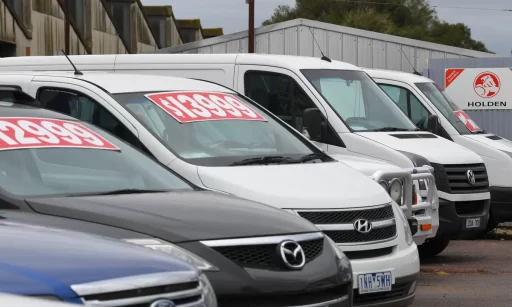 Românii tind să își asume riscuri când cumpără mașini second-hand, deoarece optează pentru variante mai ieftine