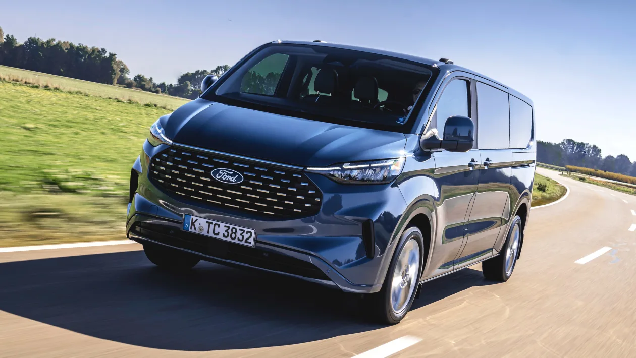 Ford Tourneo Custom 2023 Pareri Stiri