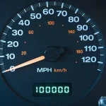 Mașinile cu culori maro, negre și gri sunt cele care au cel mai ridicat kilometraj mediu Stiri